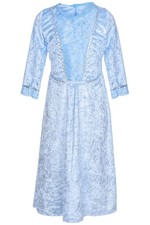 Eisprinzessin mit Schleppe