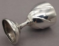 Klassischer Eierbecher 800er