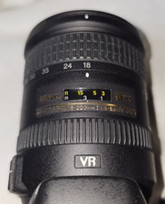 Nikon AF-S DX Nikkor 18-200mm