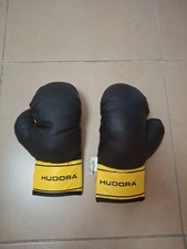 Schwarz Gelbe Boxhandschuhe Von Hudora.Sie Sind Etwas Kleiner.für Kinder.