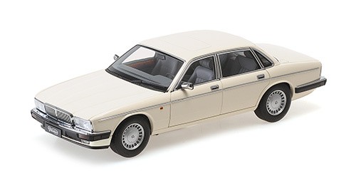 Jaguar daimler xj6 - daimler,