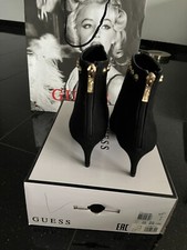 Guess Stiefelette in schwarz
