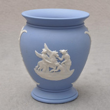 Wedgwood Jasperware, blau &