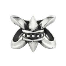 Charm Ornament Rebeligion