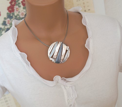 Kurz bettelkette statement - bettelkette,