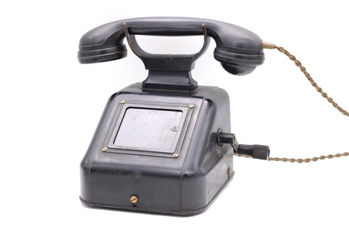 Altes telefon mit handkurbel - telefon,