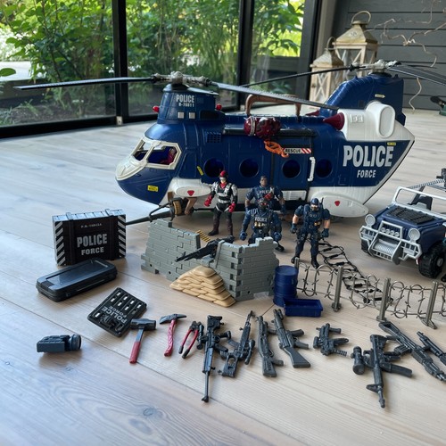Chap mei police force chinook - police,