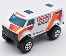 Matchbox Superfast MB44 4x4 Chevrolet Chevy Van Matchbox Racing. Macau