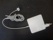 Apple MacBook Pro charger