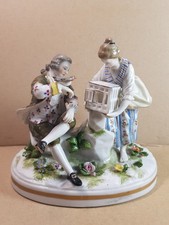 PORZELLANGRUPPE JUNGES