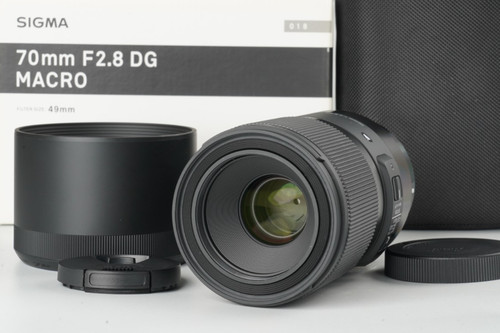 Near mint sigma - mm, f/2.8