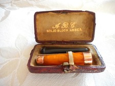 Antike Zigarettenspitze.  Solid Block Amber und 375 Gold. England 1909 o. 1934