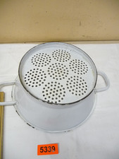 5339.       Altes Email  Sieb Deko  Emaille Sieb Nudelsieb