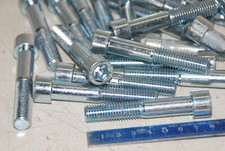 20 Stück Zylinderschraube M12