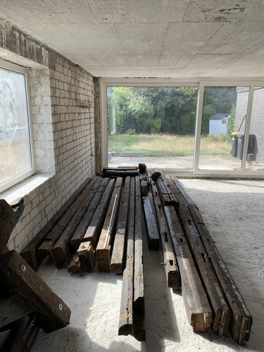 Holzbalken aus altem fachwerk - holzbalken,