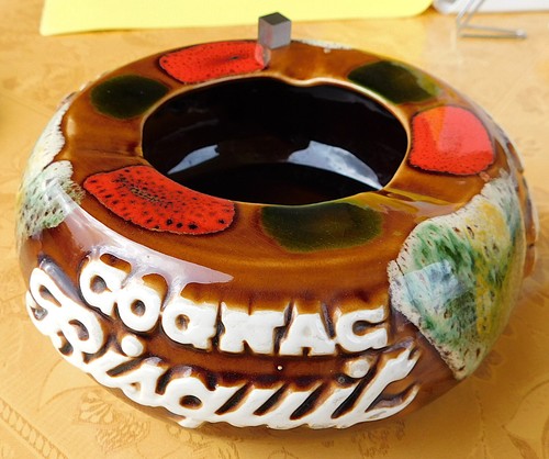 Cognac biscuit aus keramik - biscuit,