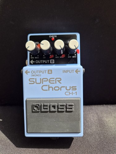 Boss super chorus pedal - chorus, |