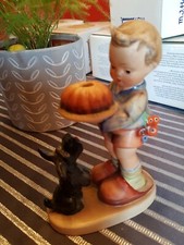 Alte Hummel Figur  HUM 9.  "