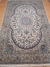 Edler handgeknüpfter Perserteppich Nain mit Zertifikat – 304 × 194 cm