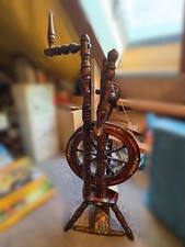 Deko Spinnrad, Blumenmuster