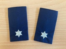 Schulterschlaufen/Dienstgradabzeichen Polizei/DRK mit 1 Stern silber auf blau