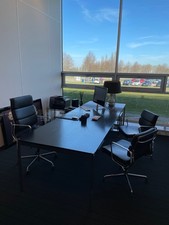 USM Haller Schreibtisch Holz schwarz 300 x 100 cm