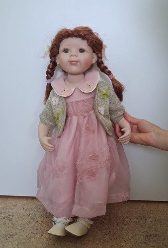 Porzellanpuppe antik