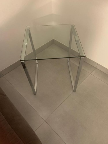 Tisch 100€
