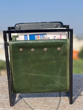 Leder-Zeitungsständer