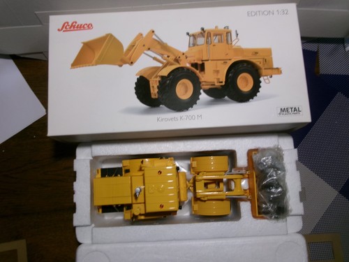 Schuco kirovets k - 1:32, k-700m