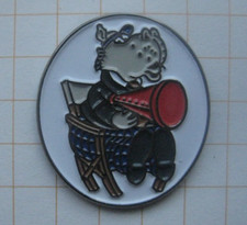 HIPPO NIELPFERD / REGISSEUR ................................... Comic-Pin (140b)