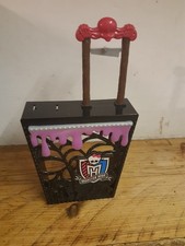Monster high school - high,