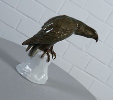 Wilhelmsfeld Porzellan Adler Raubvogel auf Felsen sitzend 27 cm Andersen um 1900