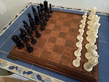 Schachspiel antik, Brett und Figuren in gutem Zustand