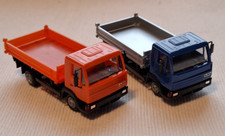 HERPA 1:87 Nr. 143448 + 143448 Steyr L 2000 3-Seiten-Kipper orange + blau/silber