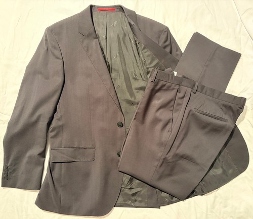 Hugo boss red - red, label