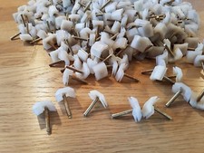 28 Zierleistenklammern für Radlaufleiste Admiral/Diplomat B auch Rekord C/Co A