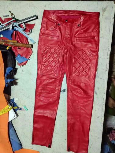 Rote gesteppte biker lederhose - rote,
