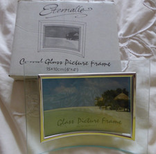 Neu im Karton gebogener