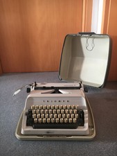 Reiseschreibmaschine TRIUMPH