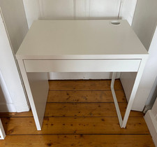 Kleiner Schreibtisch IKEA Micke weiß 73 cm x 50 cm Neupreis 59,99 € TOP Zustand!