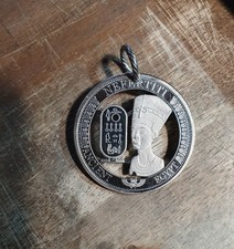 Nofretete Medaille gesägt