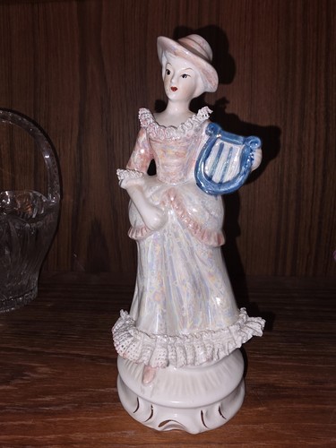 Porzellanfigur frau mit harfe - frau,