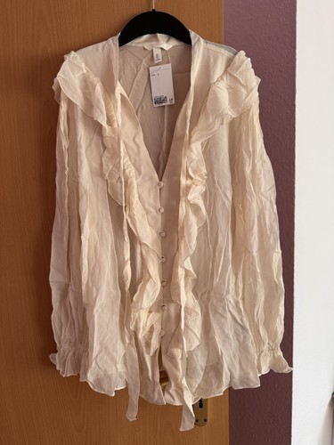 Romantische damen volants und - volants,