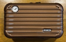 RIMOWA First Class Lufthansa Amenity Kit Hellbraun Metallic