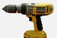 Dewalt DC988 Akku Schlagbohrschrauber - robust 18V XPP Serie
