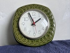 QUARZ Weimar 70s Vintage Küchenuhr Keramik Wanduhr grün