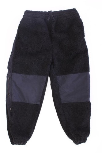 Finger the nose teddy hose - in,