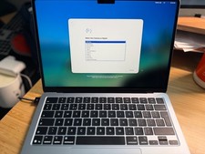 Apple MacBook Air 13", M4