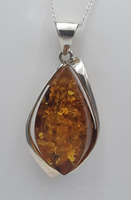 großer Bernstein Anhänger